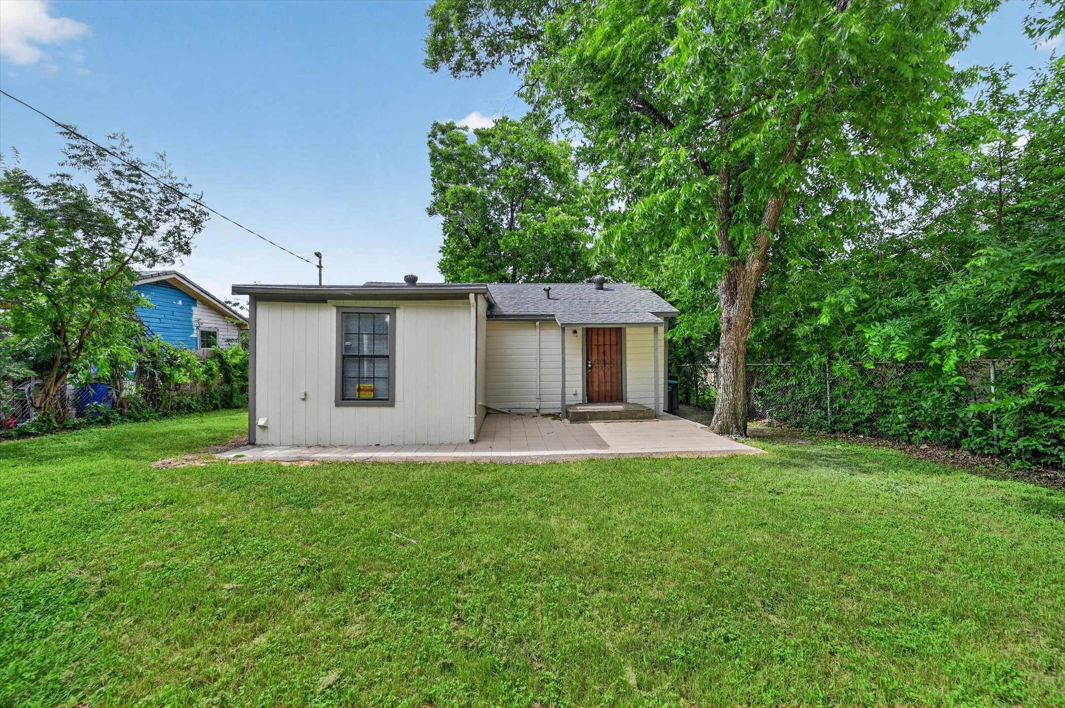 1119 E Cantey Street Fort Worth TX 76104
