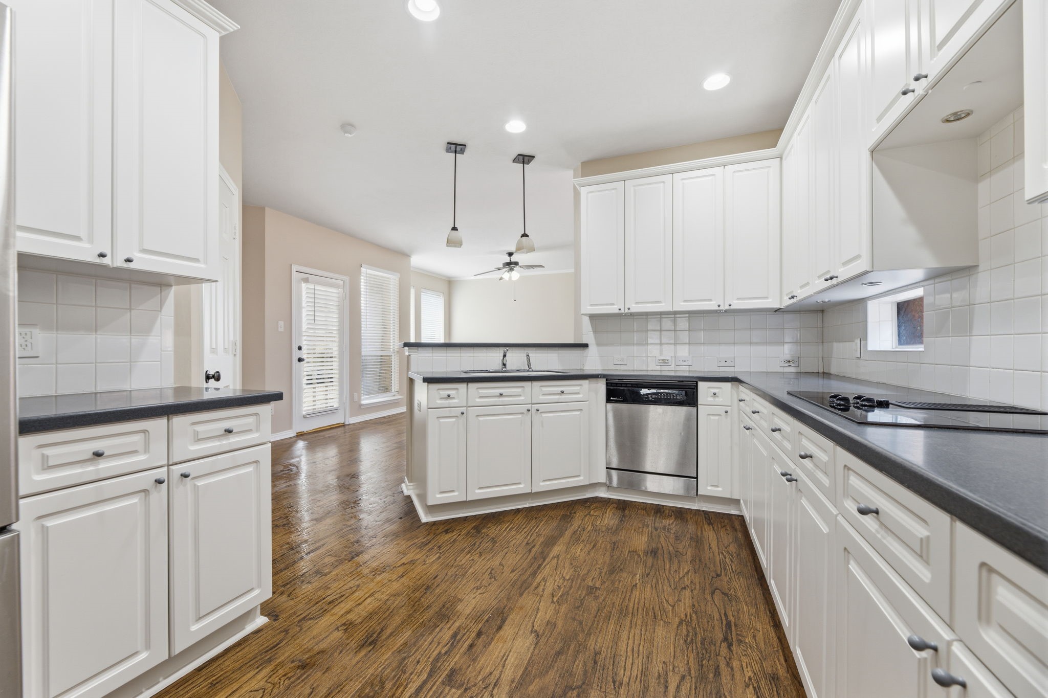 4124 Briarbend Road Dallas TX 75287