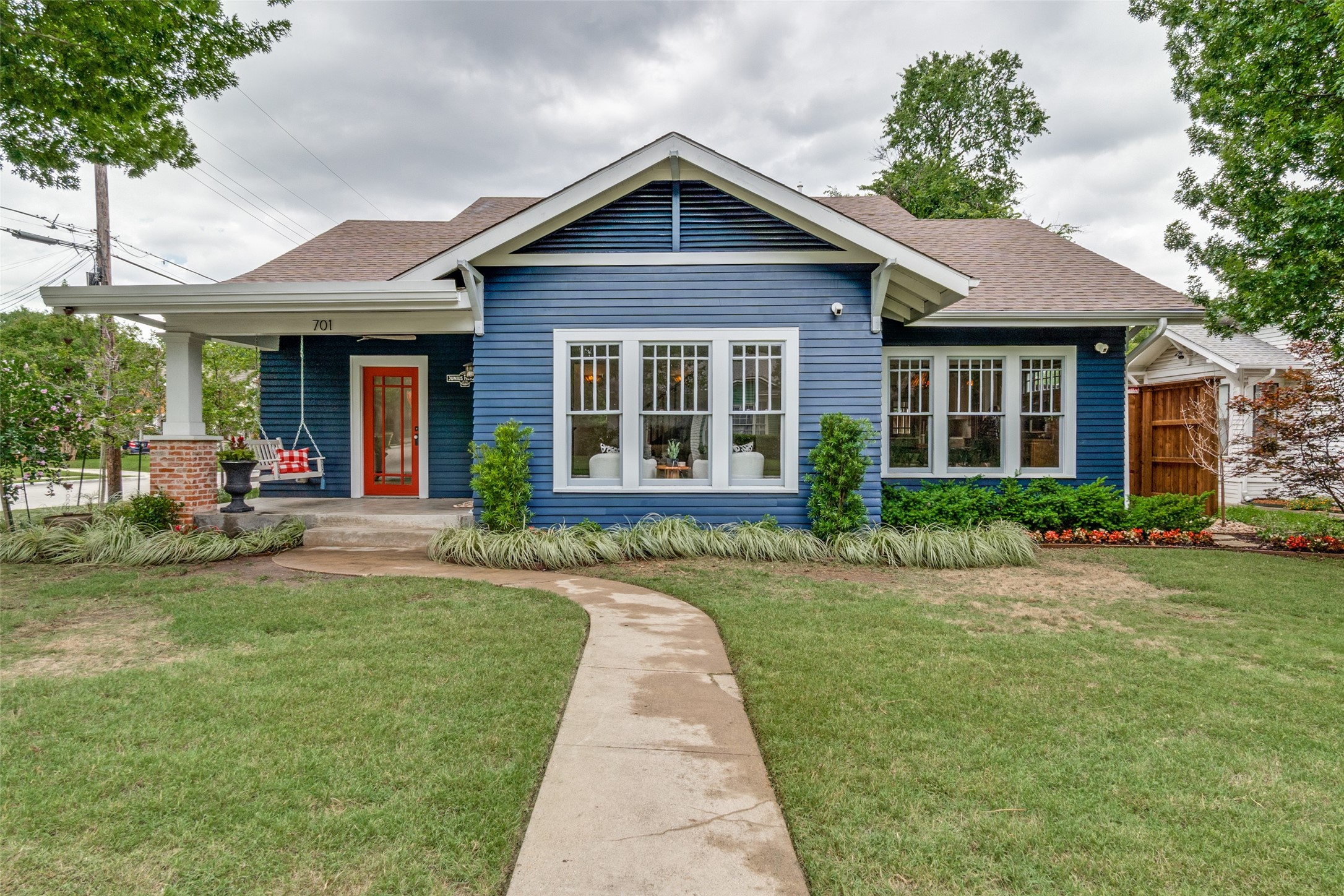 701 Dumont Street Dallas TX 75214