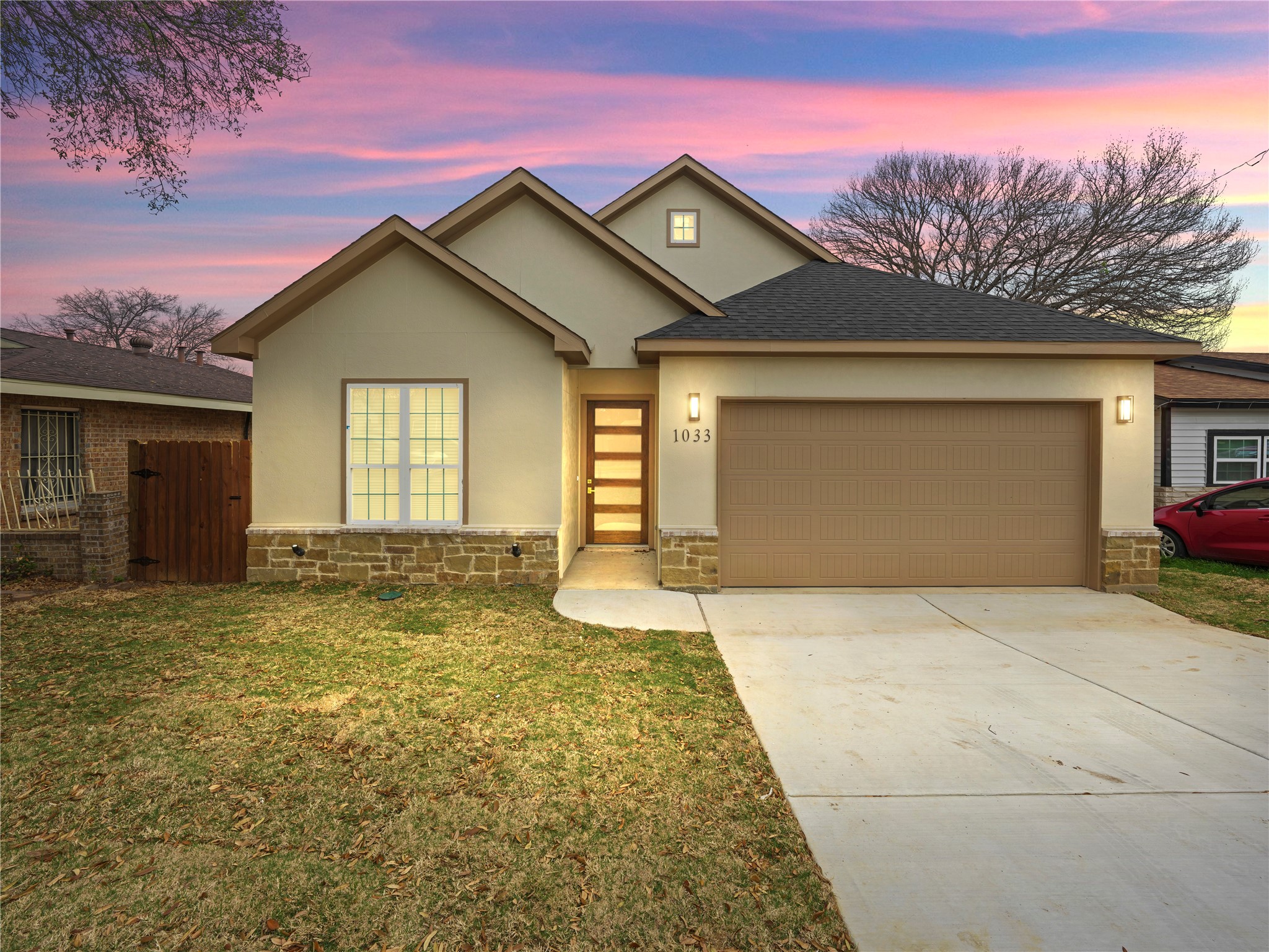 1033 E Bowie Street Fort Worth TX 76104