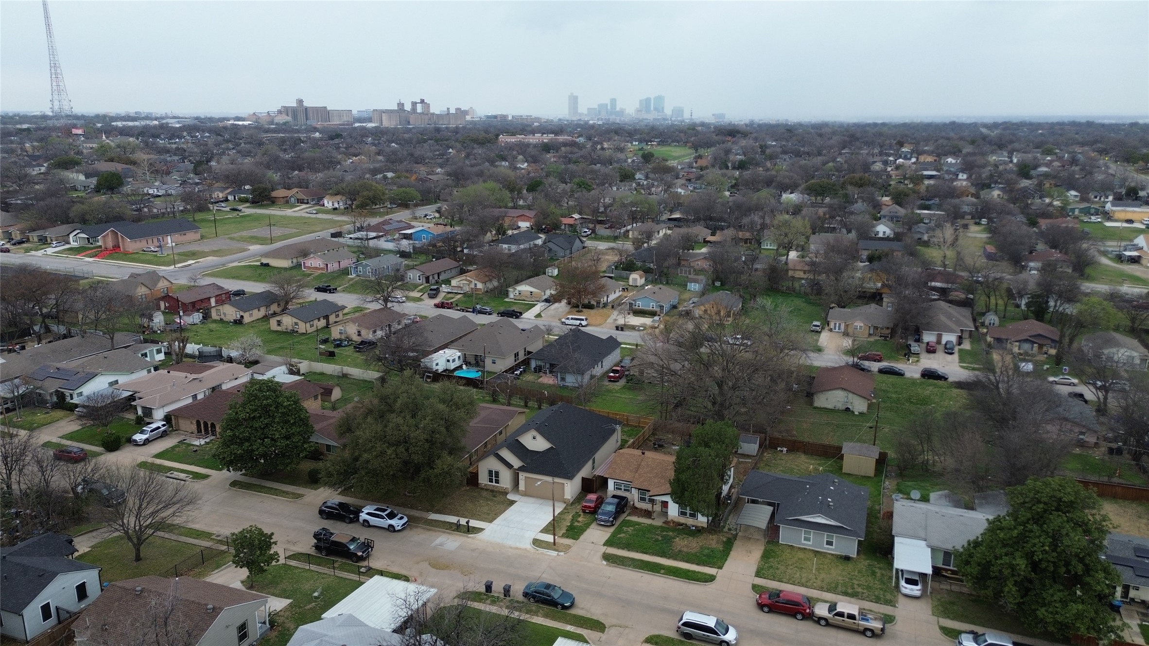 1033 E Bowie Street Fort Worth TX 76104