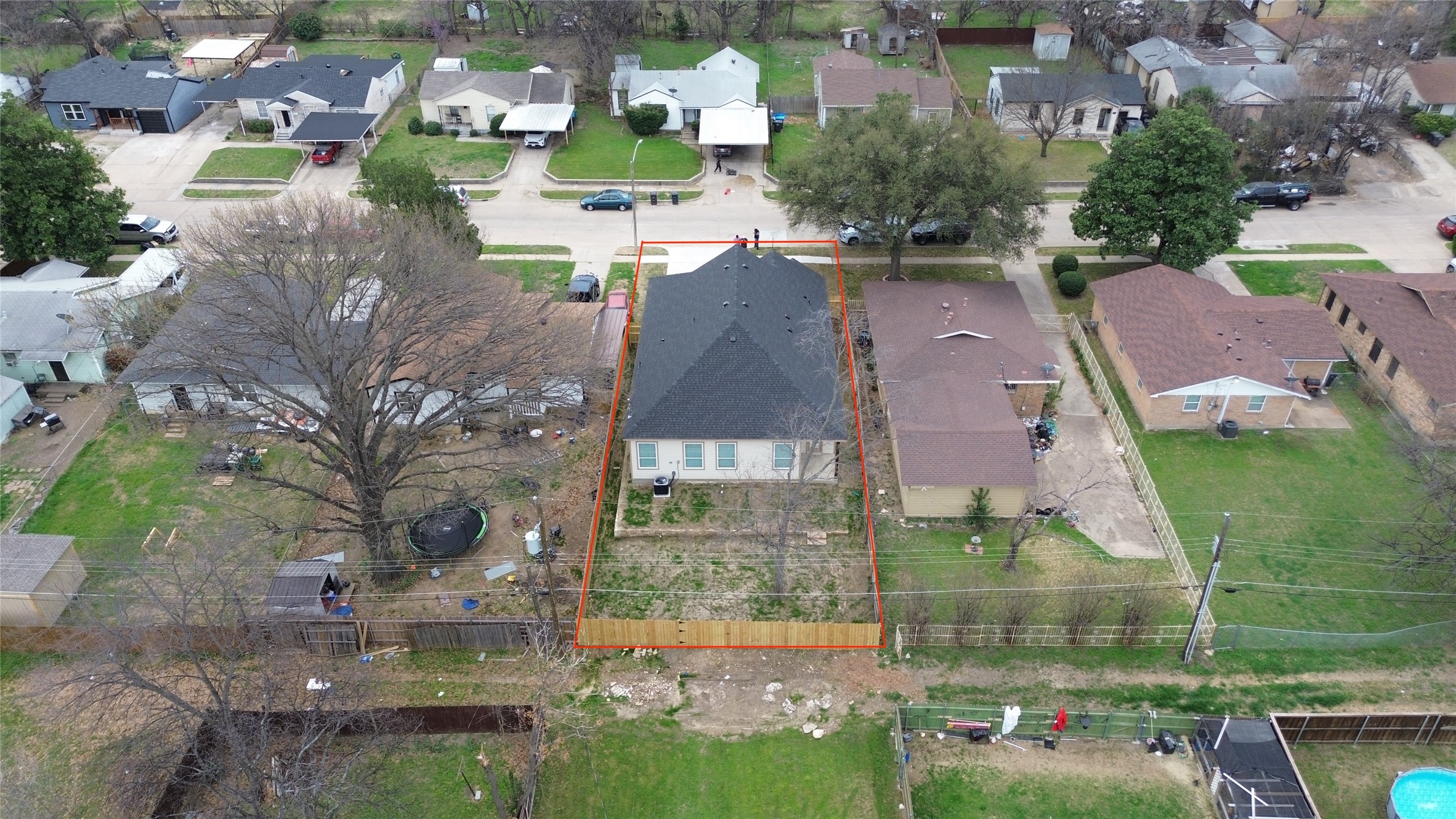 1033 E Bowie Street Fort Worth TX 76104