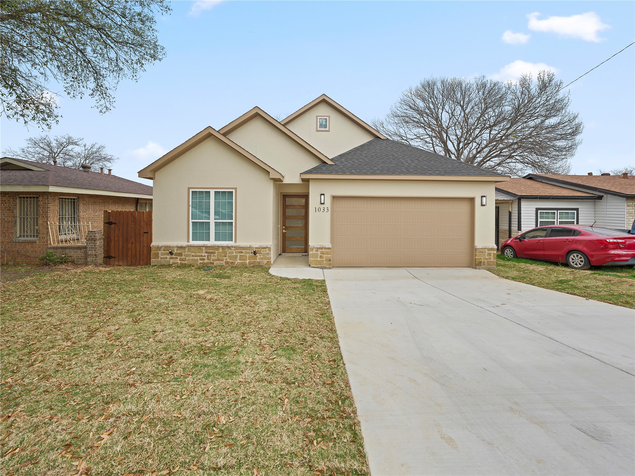 1033 E Bowie Street Fort Worth TX 76104
