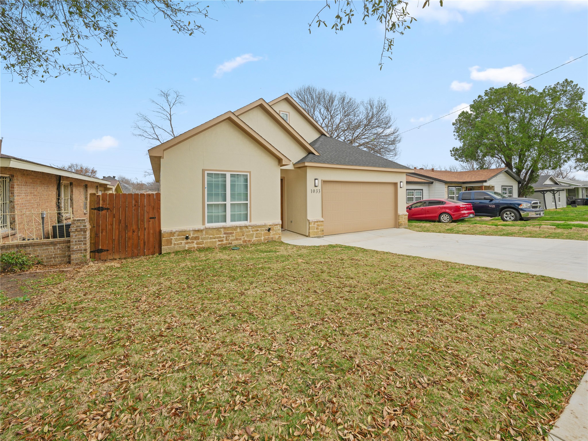 1033 E Bowie Street Fort Worth TX 76104