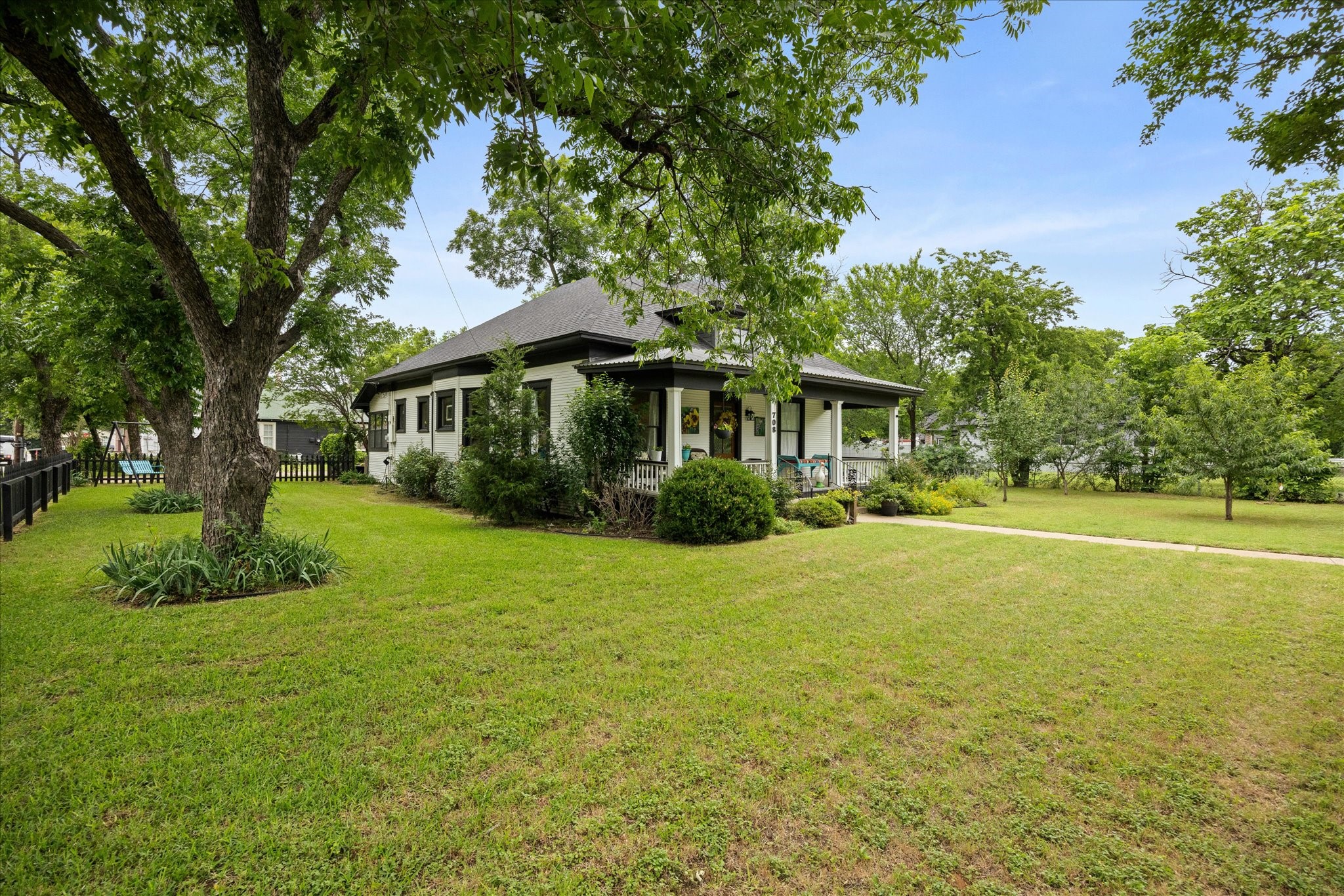 708 N Anglin Street Cleburne TX 76031