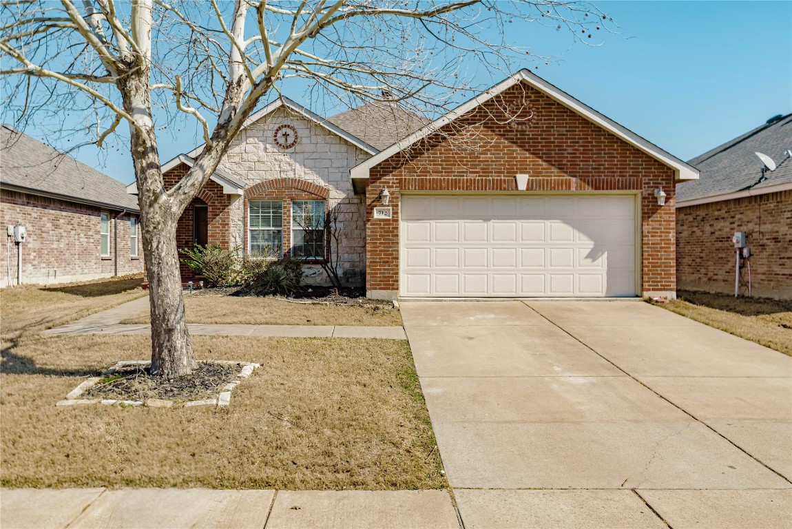 712 Grant Street Burleson TX 76028