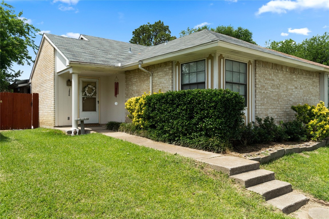 2446 Limestone Drive Arlington TX 76014