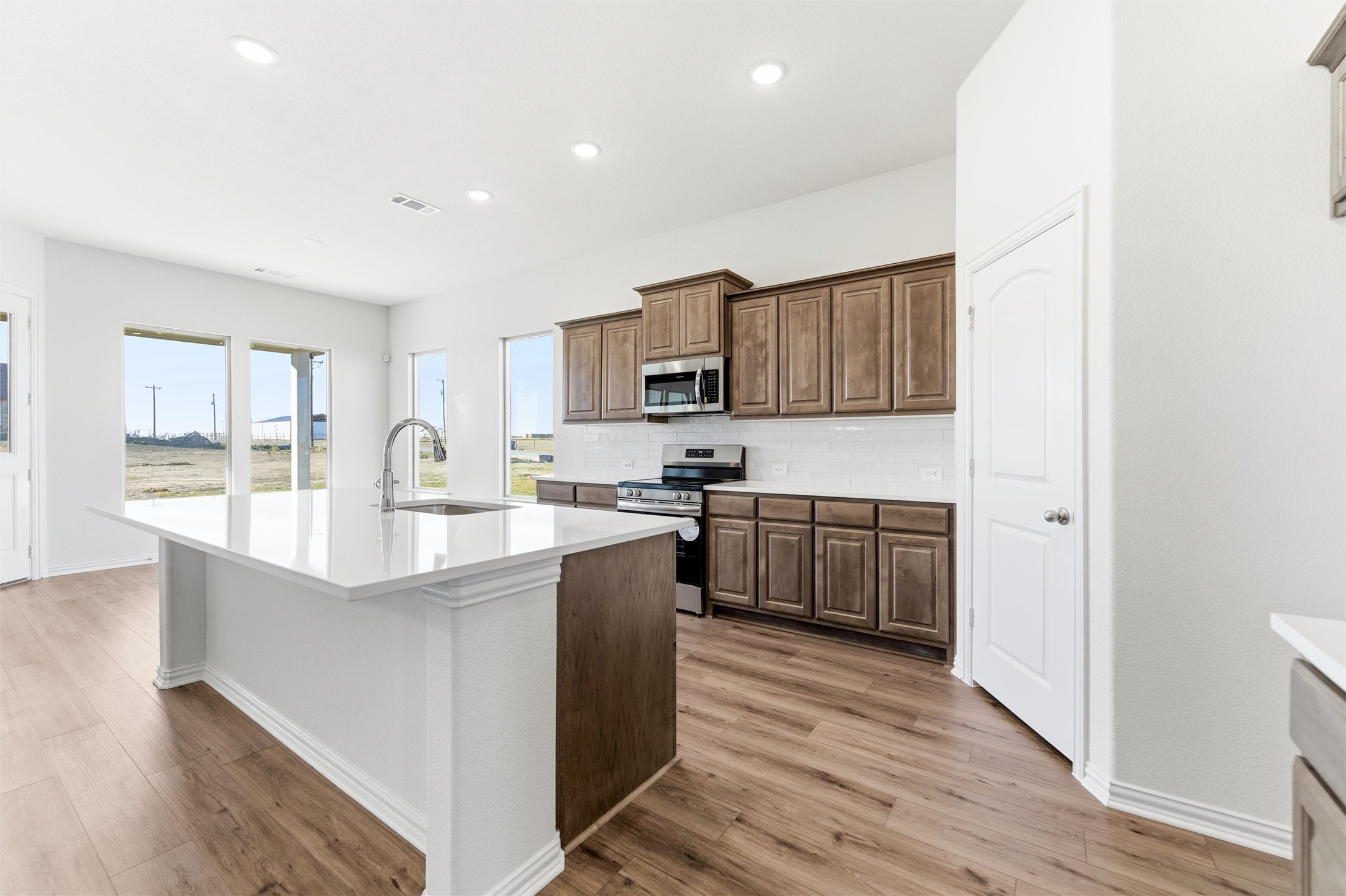 1030 County Road 200 Valley View TX 76272
