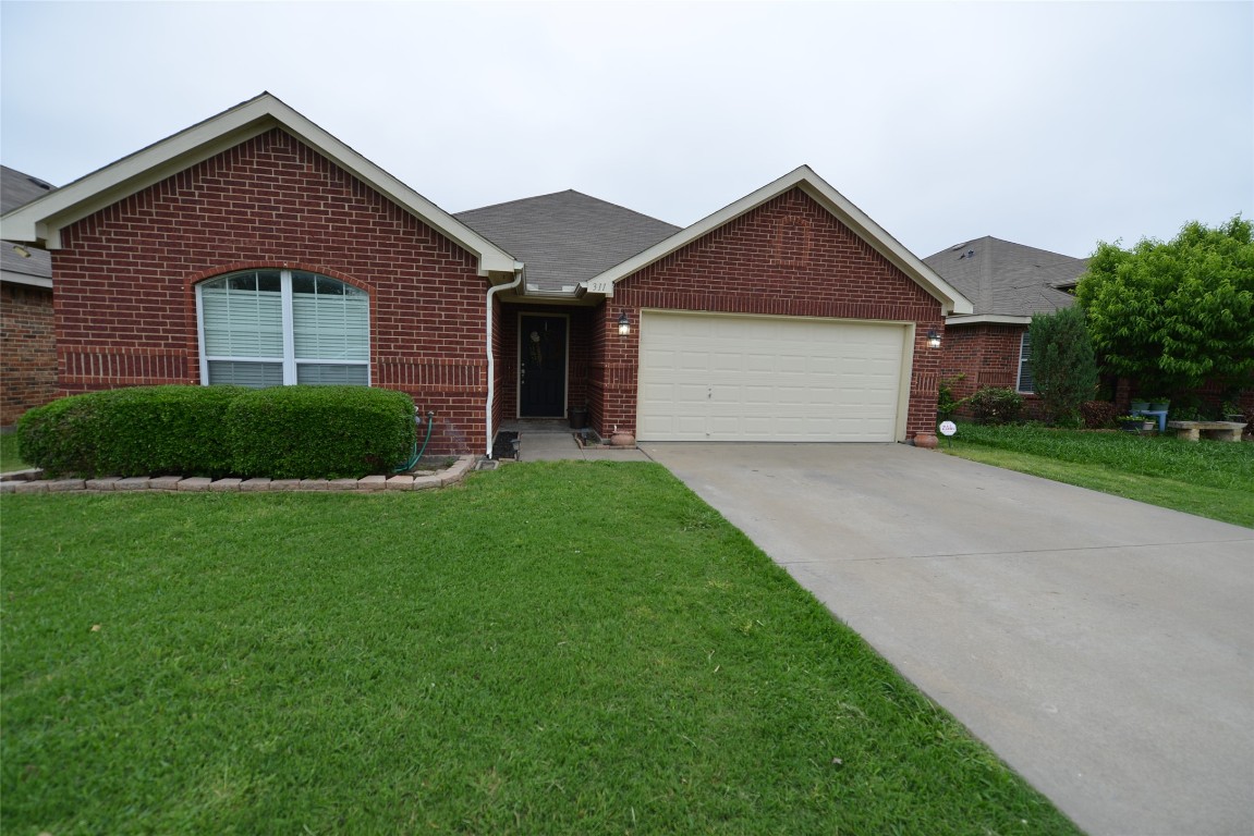 311 Creekside Way Waxahachie TX 75165