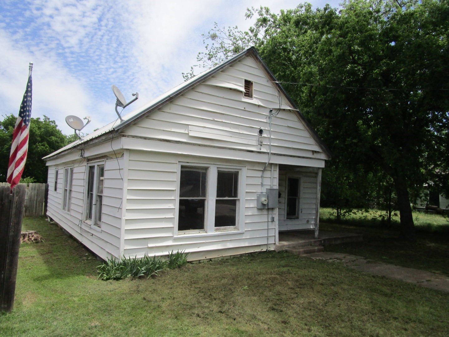 1812 8th Street Brownwood TX 76801