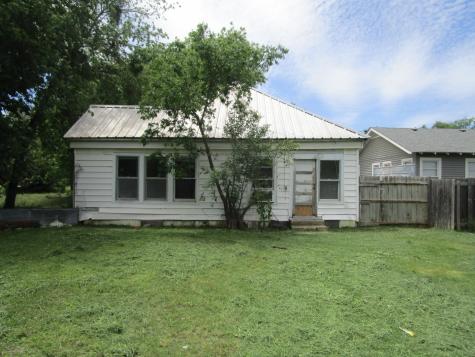 1812 8th Street Brownwood TX 76801