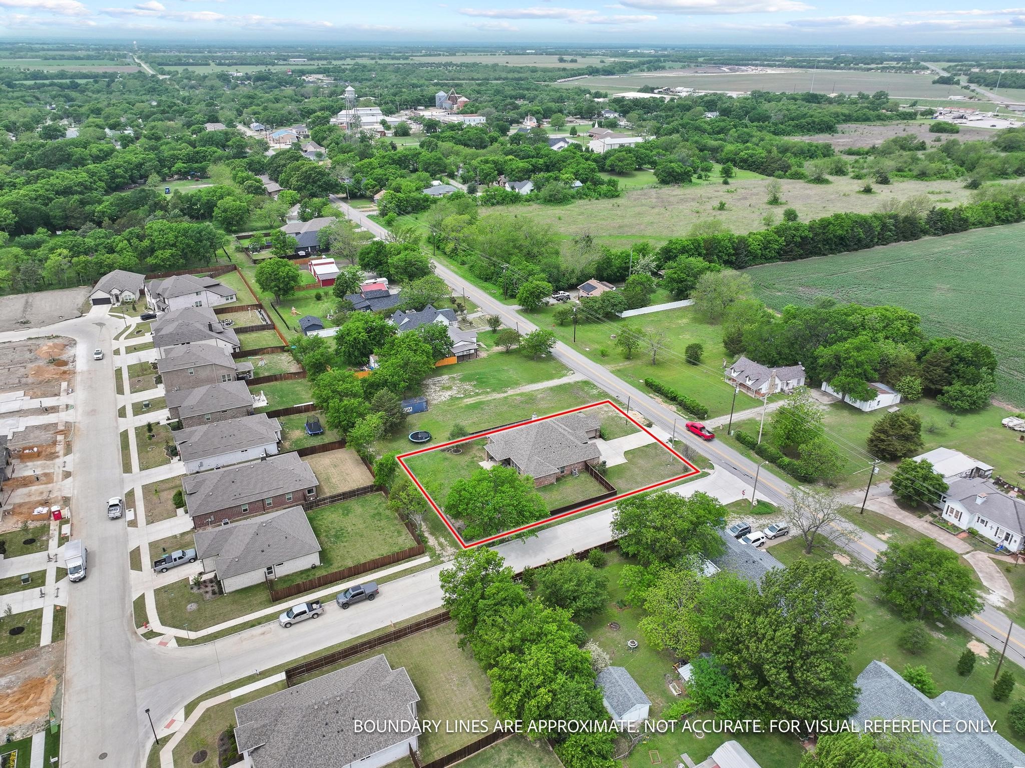 603 E Saunders Street Trenton TX 75490