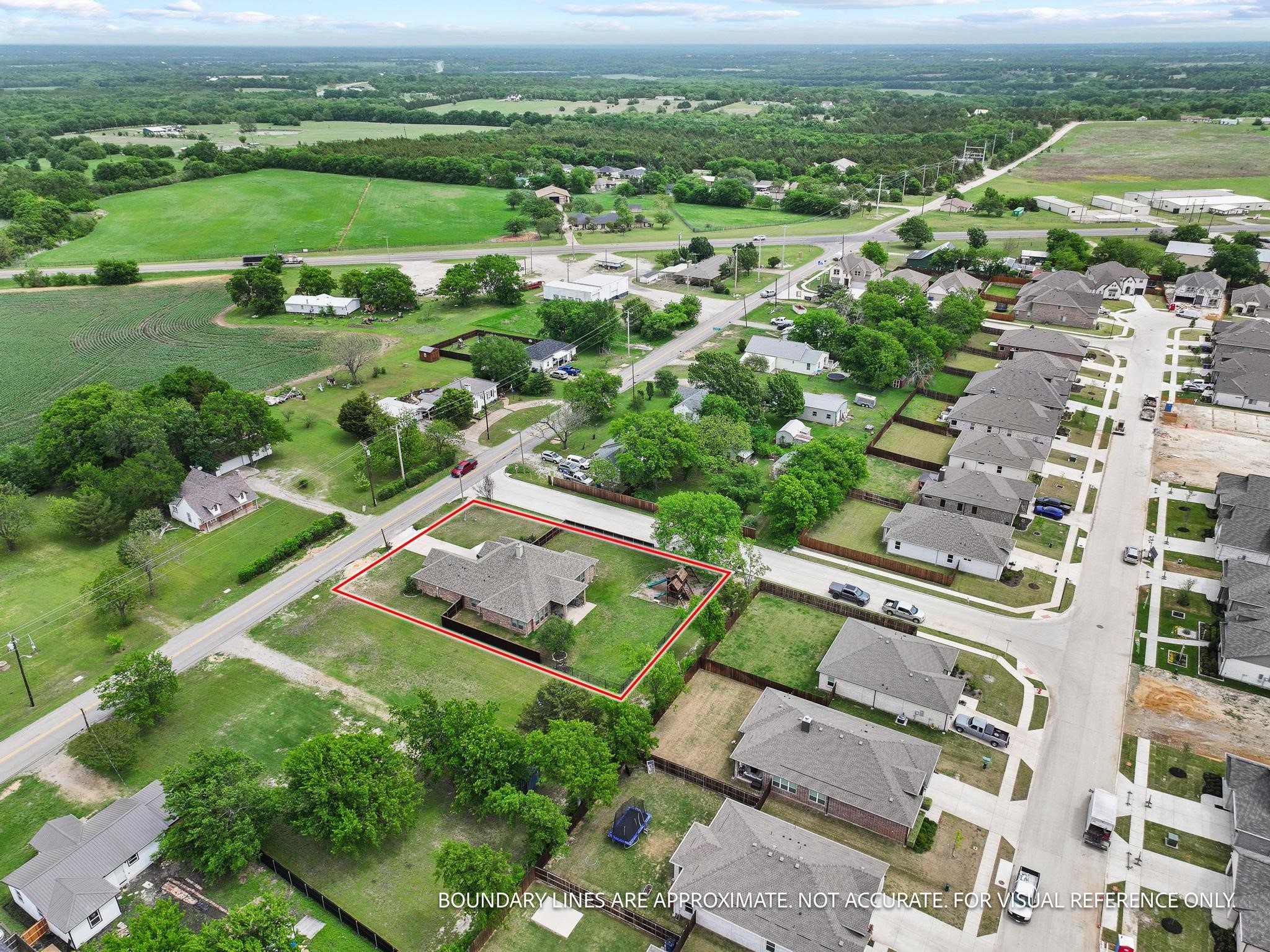 603 E Saunders Street Trenton TX 75490