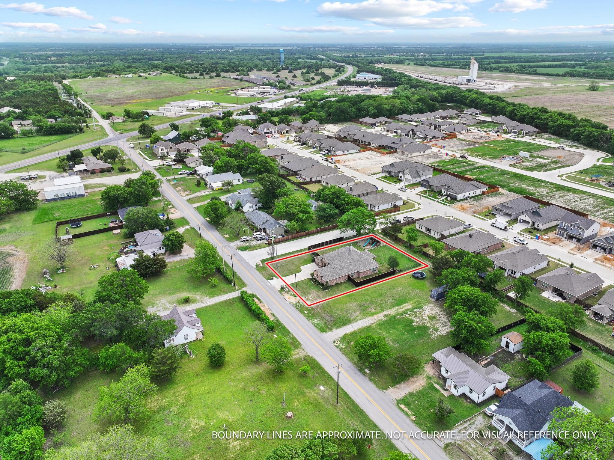 603 E Saunders Street Trenton TX 75490
