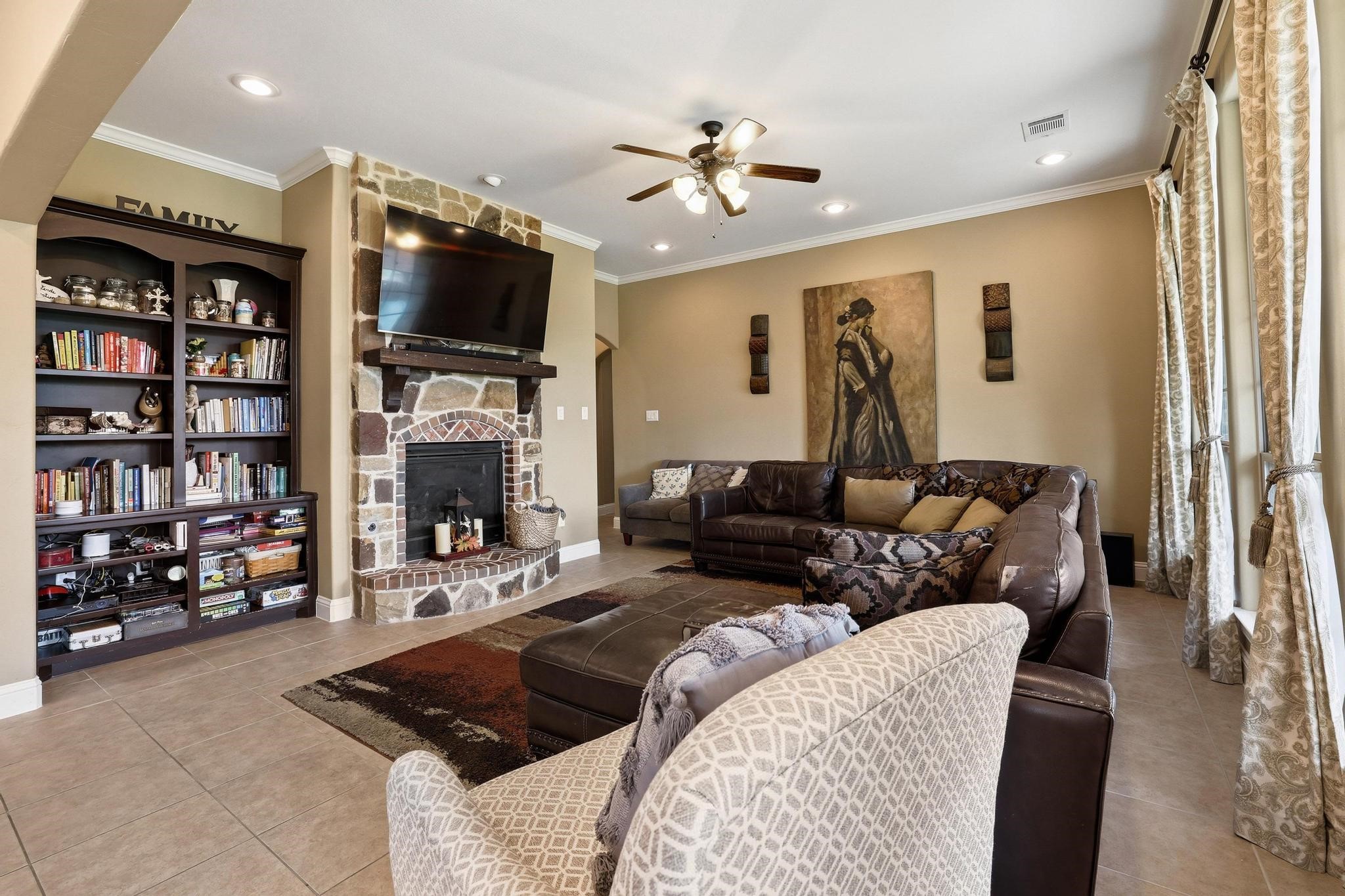 603 E Saunders Street Trenton TX 75490