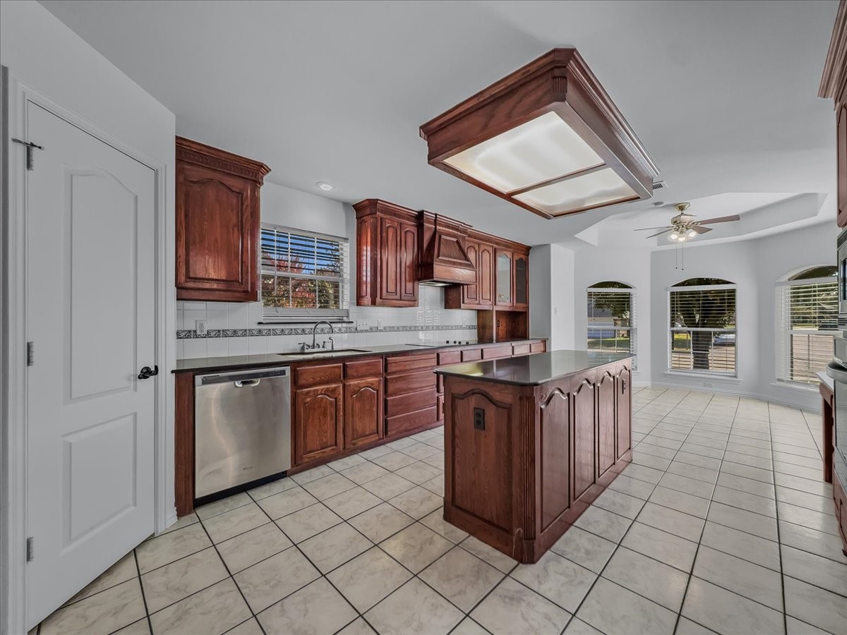 112 Santa Fe Trail Waxahachie TX 75165