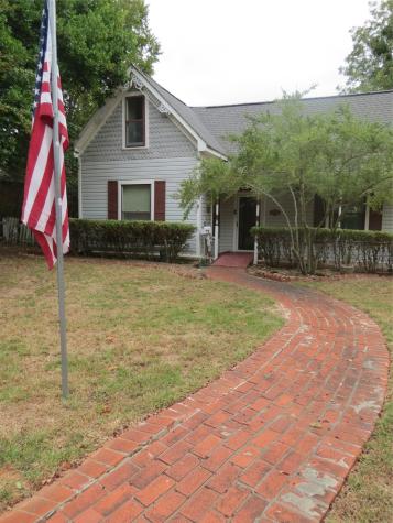 504 N Newsom Street Mineola TX 75773