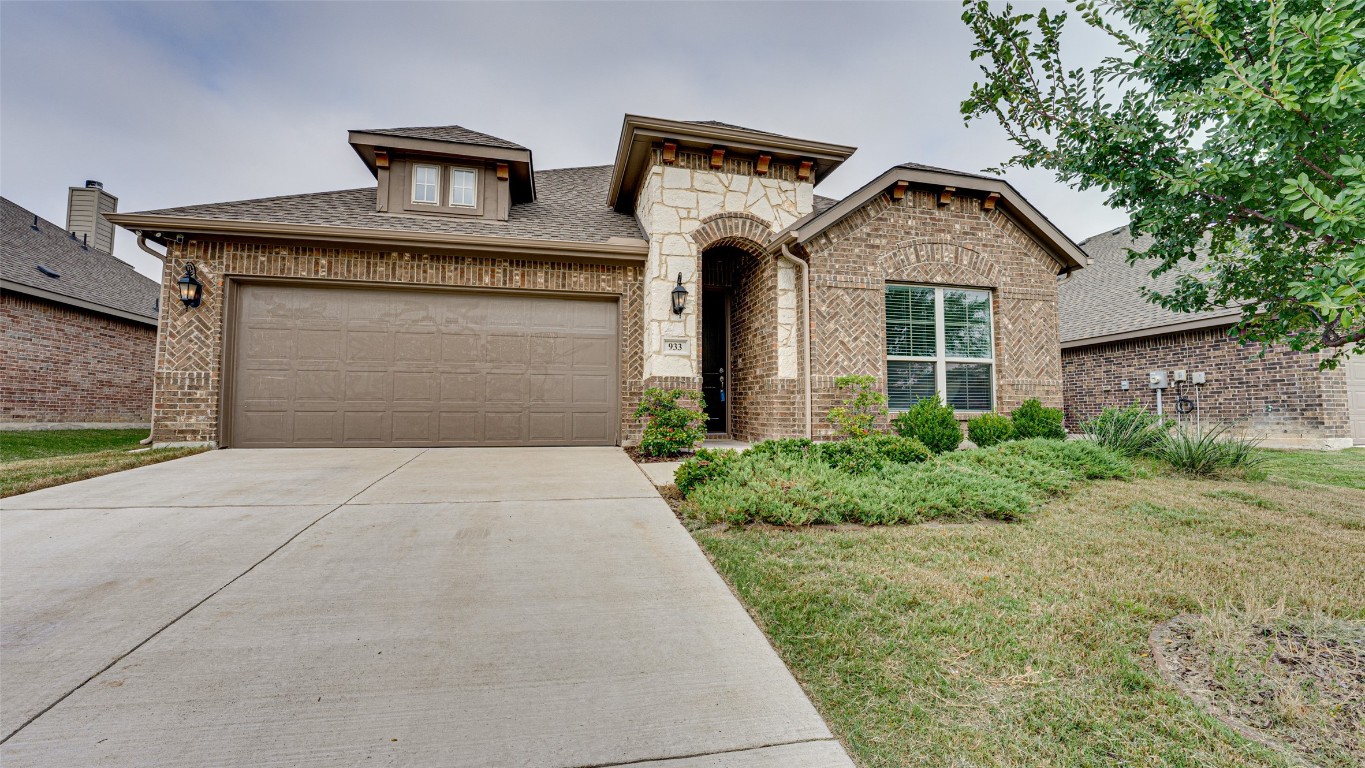 933 Abbey Lane Midlothian TX 76065
