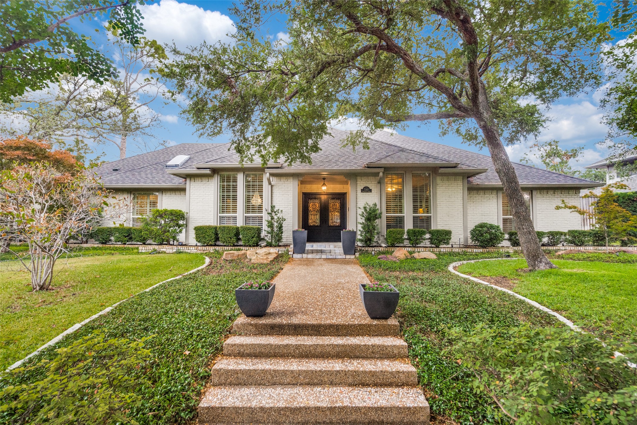 7307 Tomlinson Street Dallas TX 75248