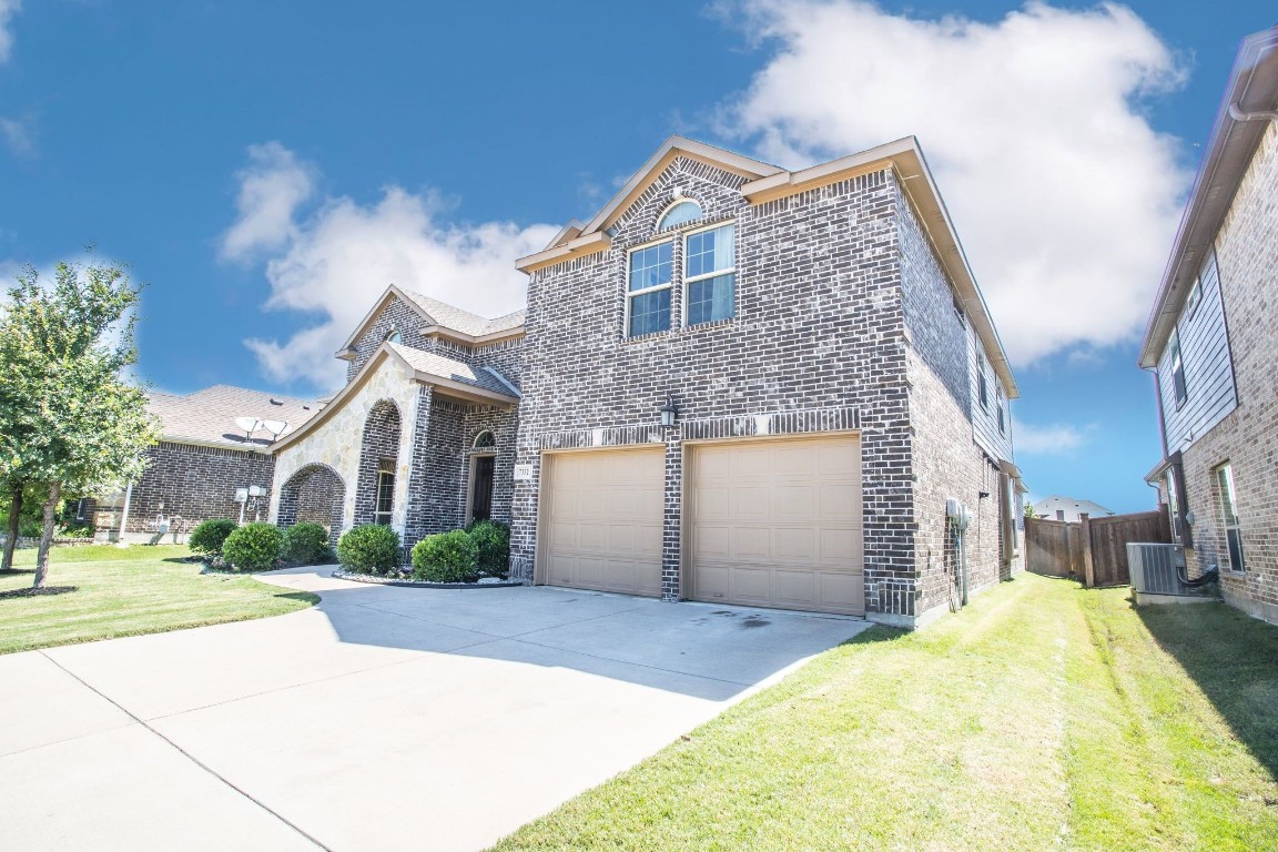 7332 Darsena Grand Prairie TX 75054