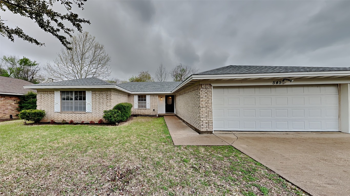 5455 Meadow Oak Street North Richland Hills TX 76180