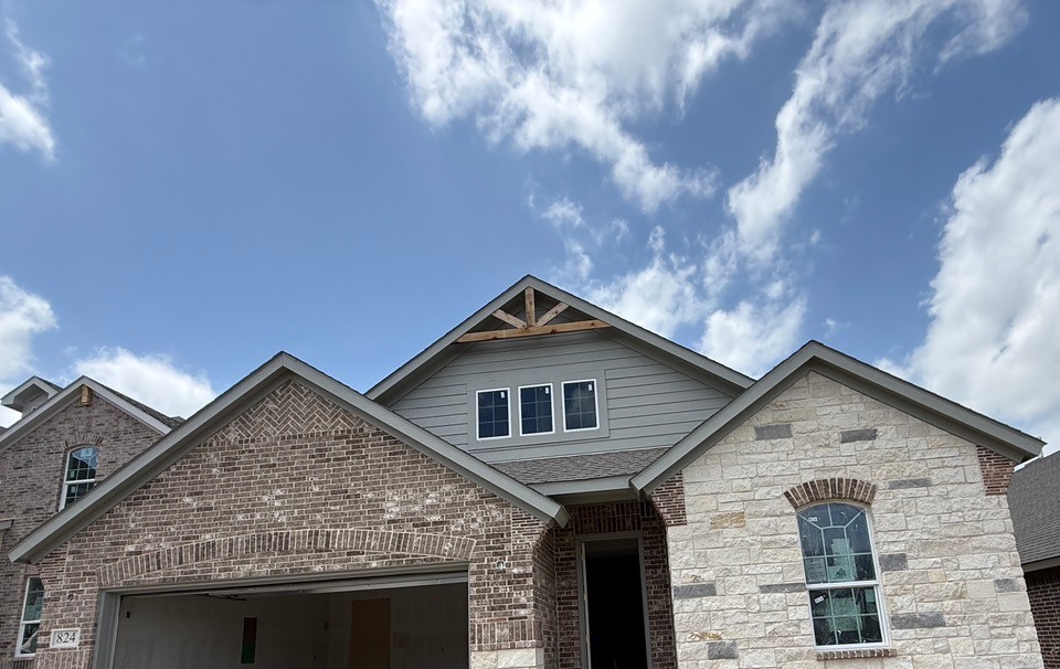 824 Elmstead Drive Fort Worth TX 76108