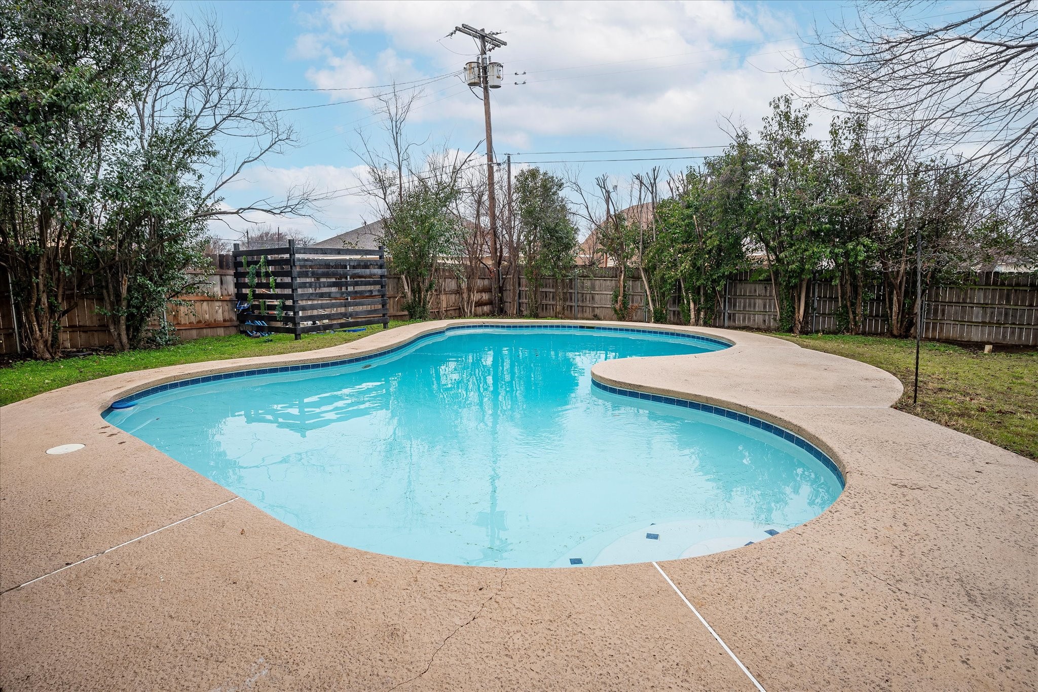 2209 Highcrest Drive Bedford TX 76022