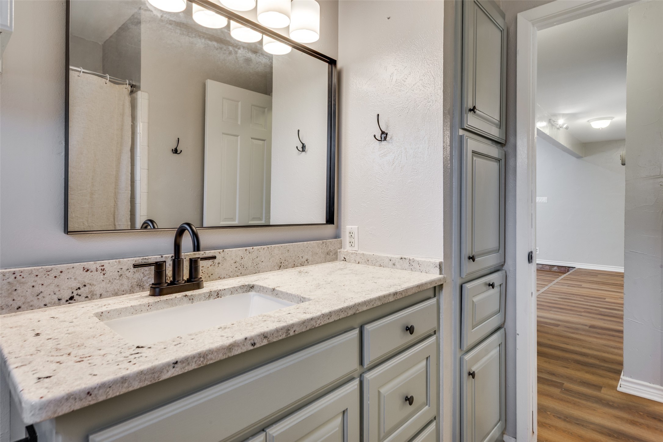 721 NW Ann Lois Lane Burleson TX 76028
