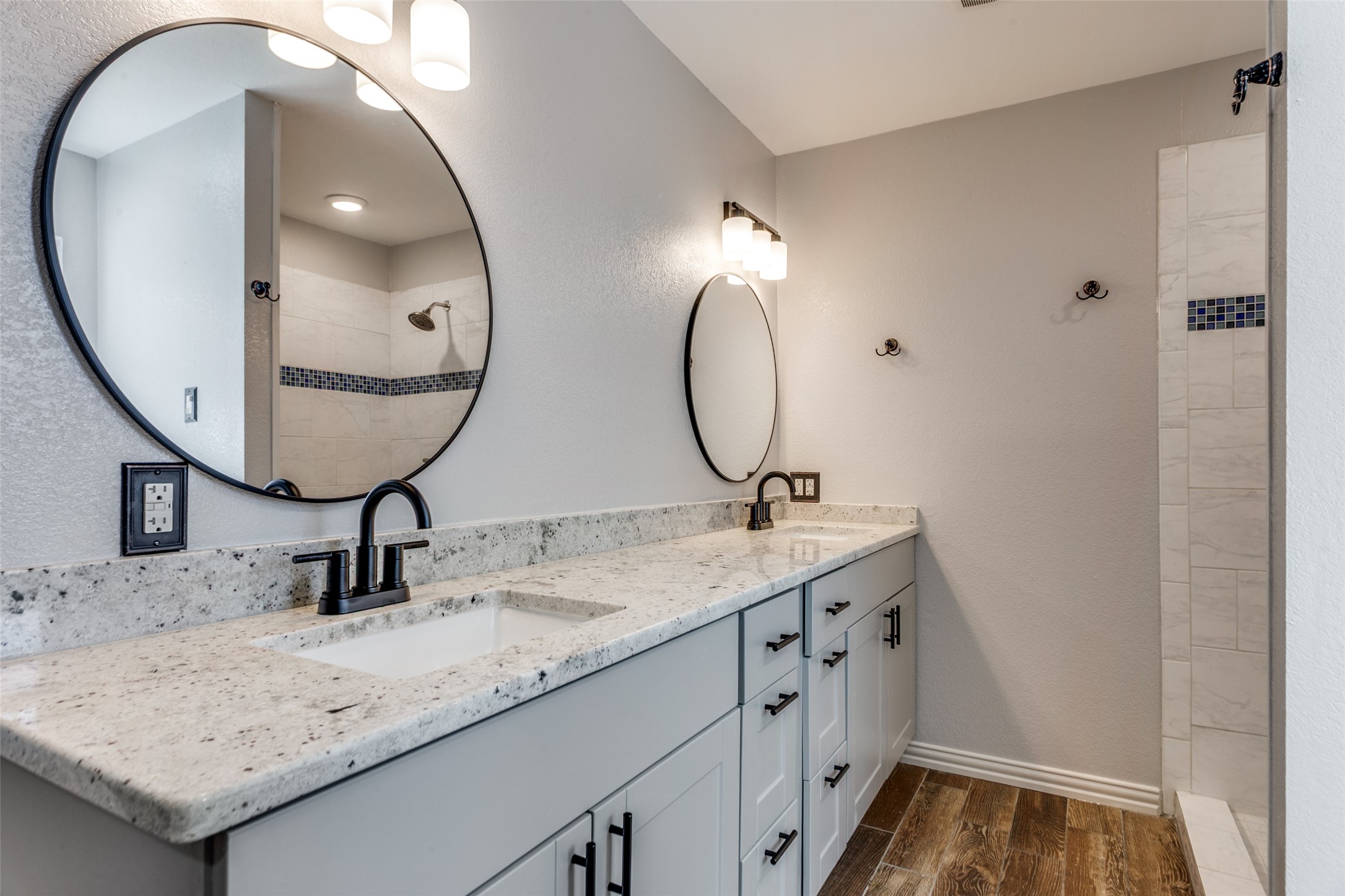 721 NW Ann Lois Lane Burleson TX 76028