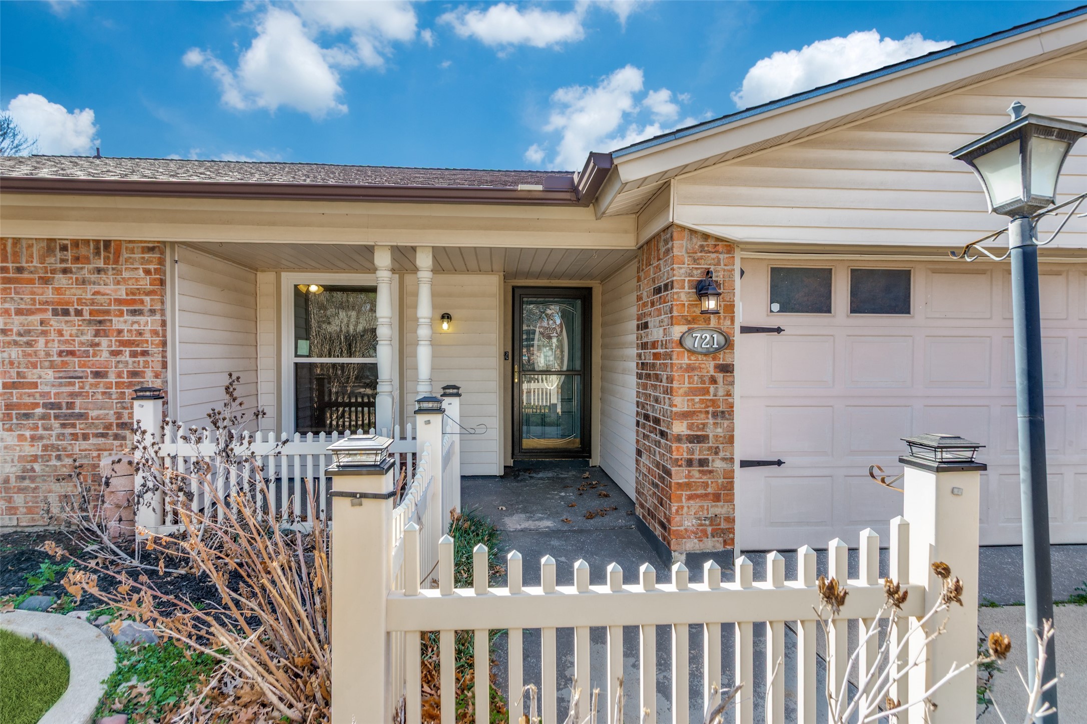 721 NW Ann Lois Lane Burleson TX 76028