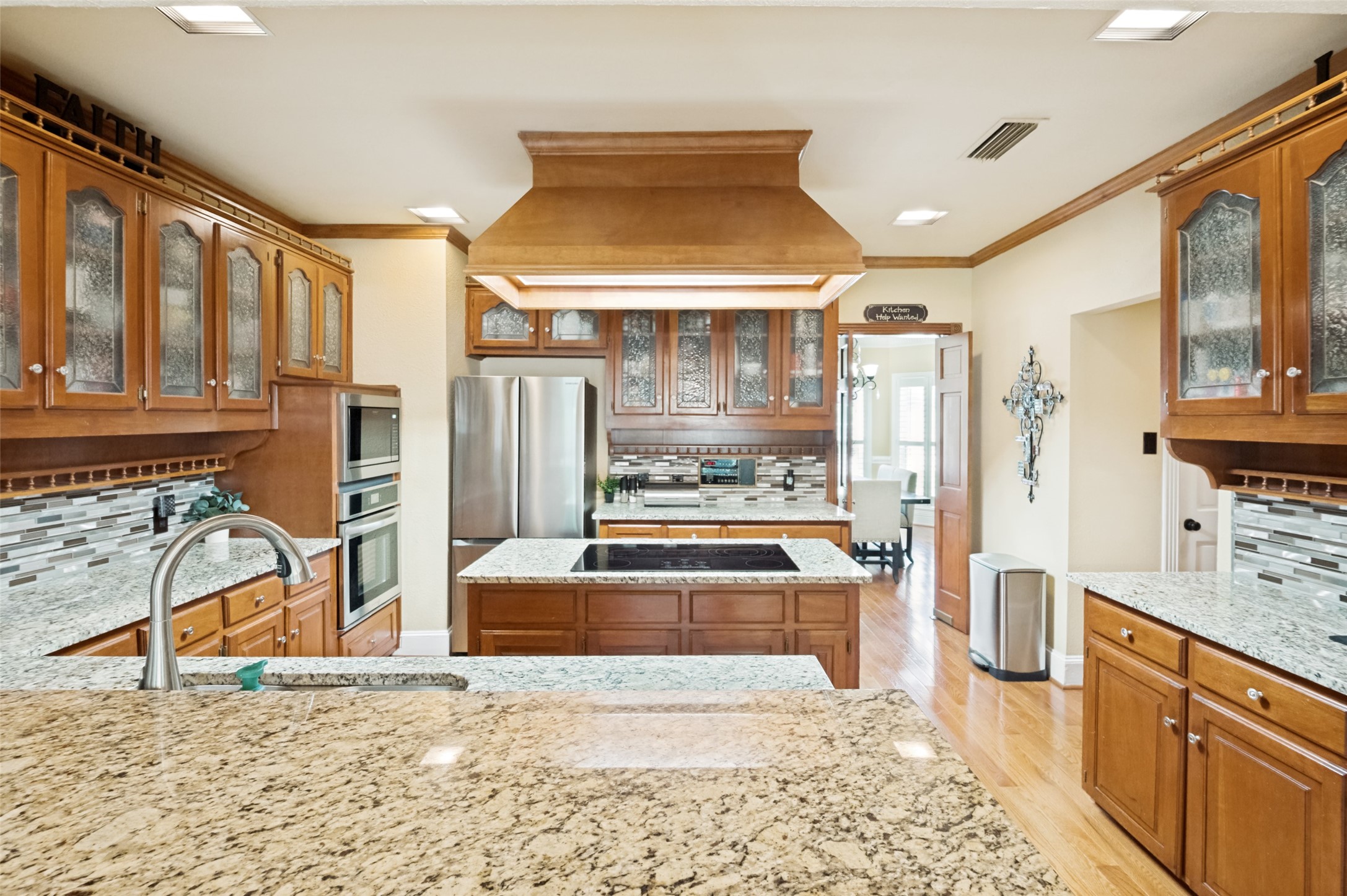636 Bent Creek Drive Desoto TX 75115