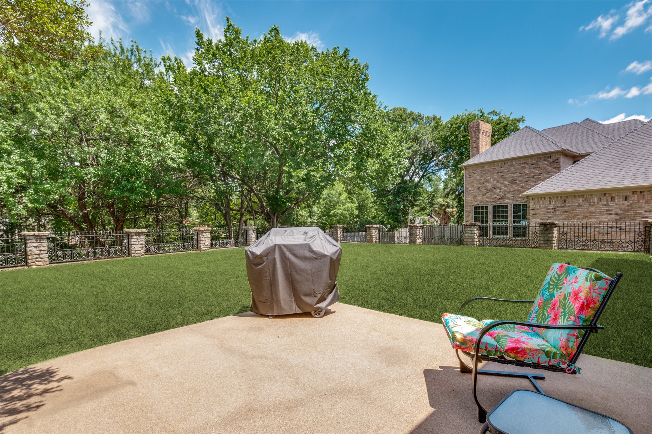 636 Bent Creek Drive Desoto TX 75115