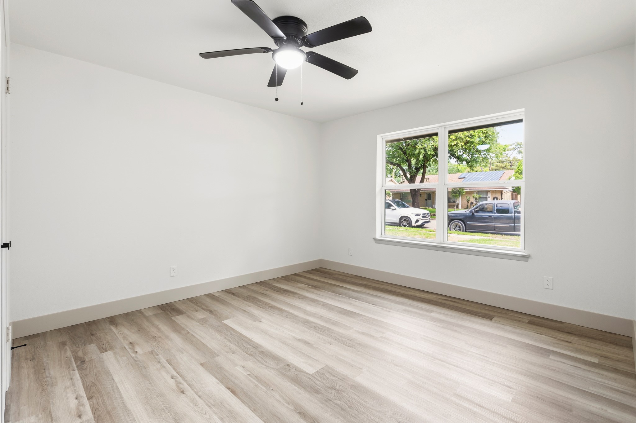 442 Hanover Lane Irving TX 75062