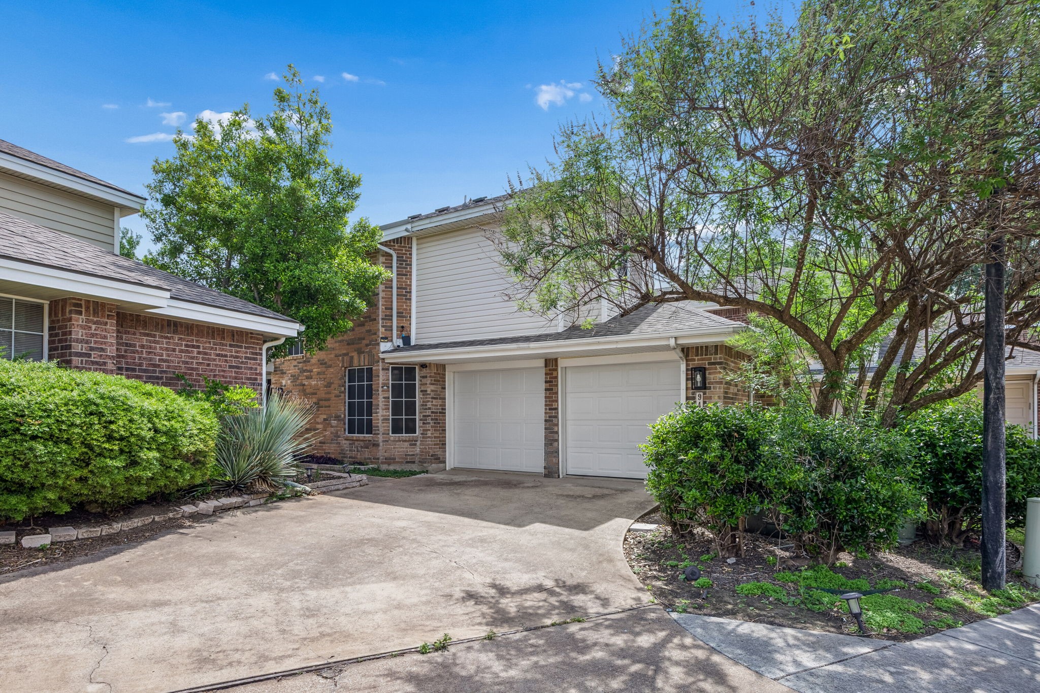 9404 Penny Lane Irving TX 75063