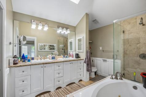 9404 Penny Lane Irving TX 75063