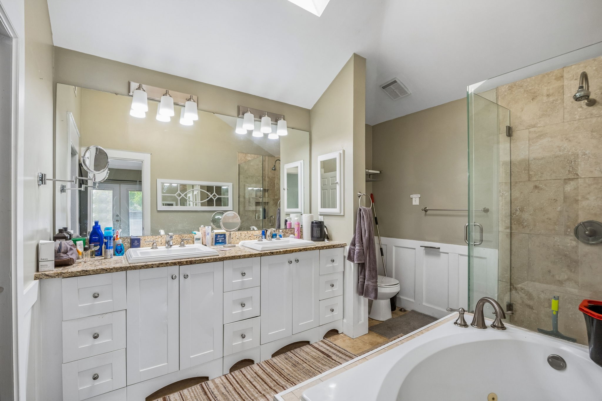 9404 Penny Lane Irving TX 75063