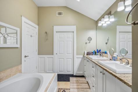 9404 Penny Lane Irving TX 75063