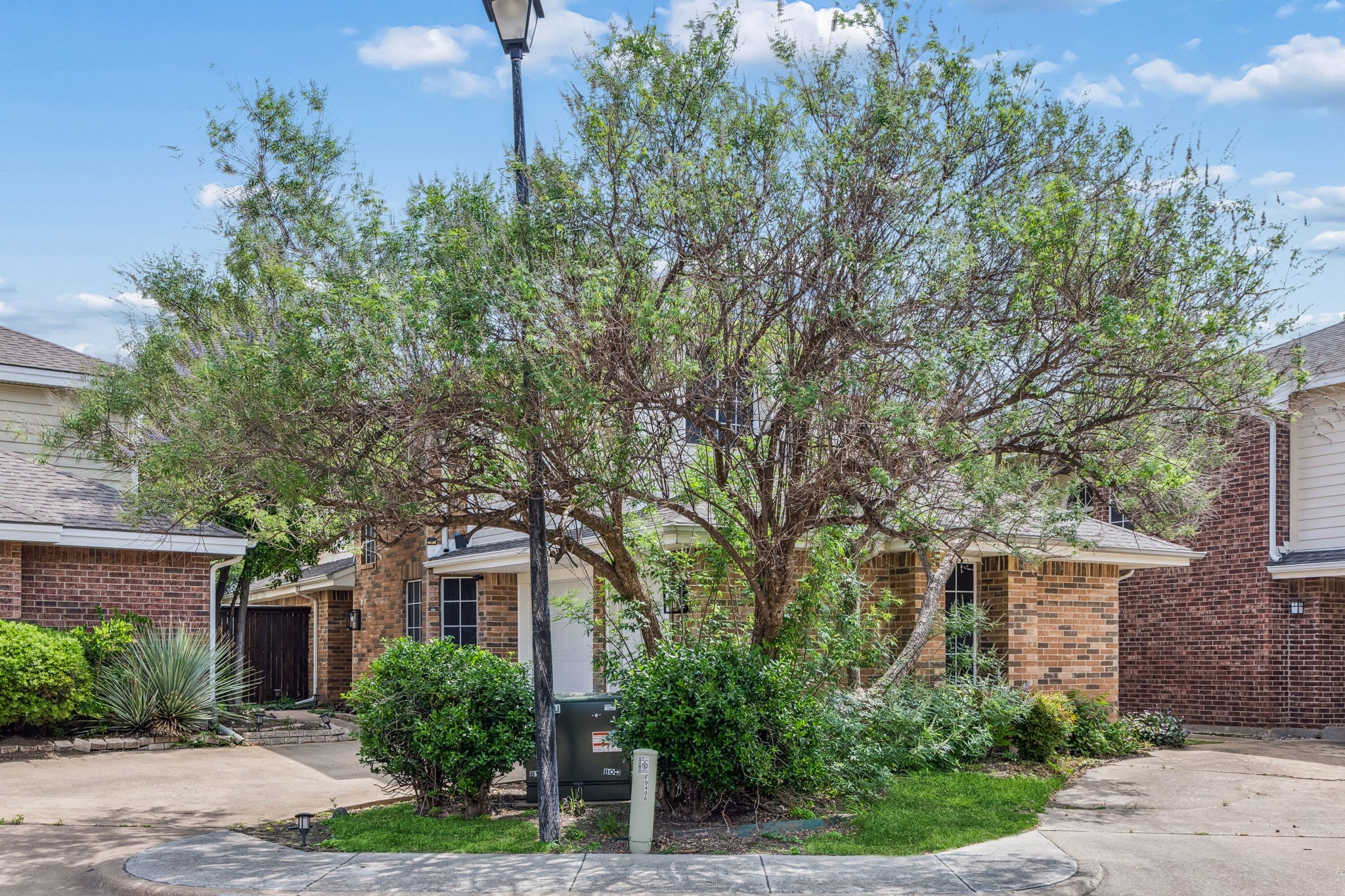 9404 Penny Lane Irving TX 75063