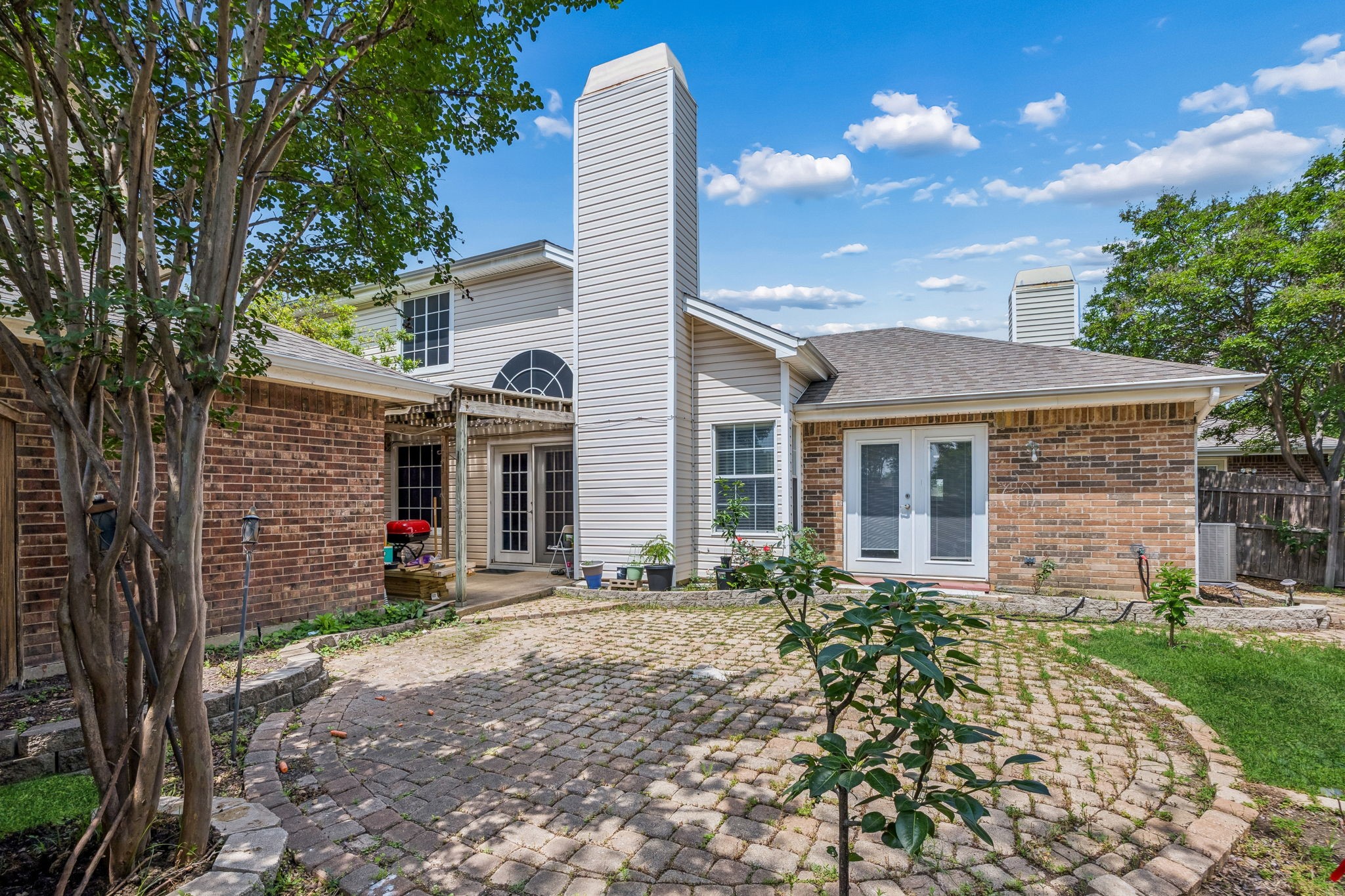 9404 Penny Lane Irving TX 75063
