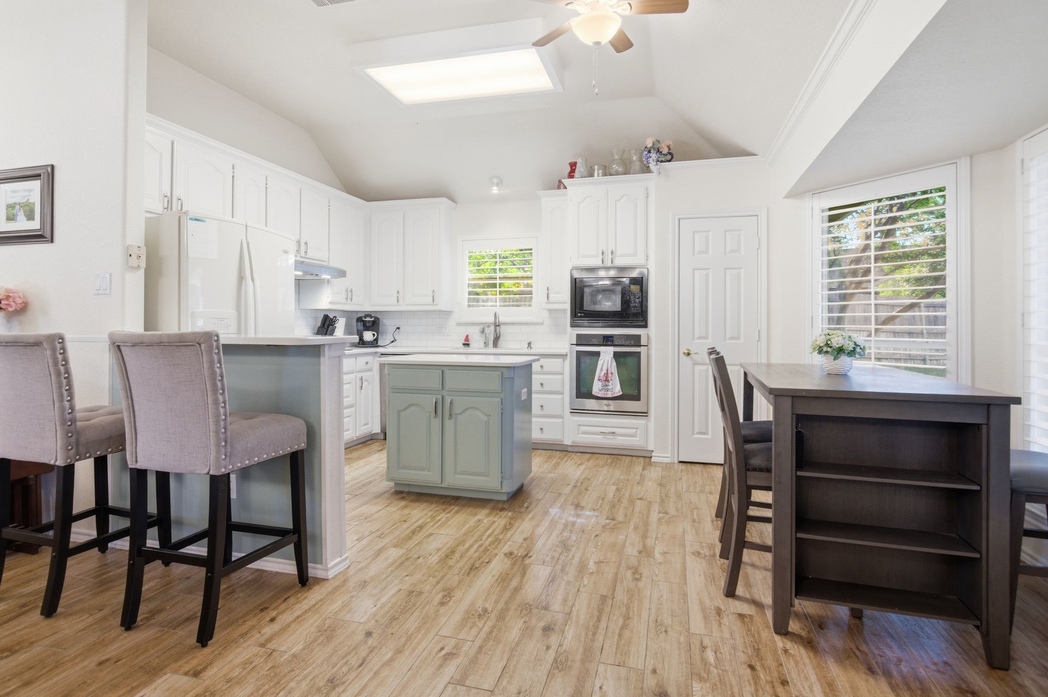 729 Bent Tree Court Hurst TX 76054