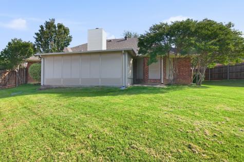 729 Bent Tree Court Hurst TX 76054
