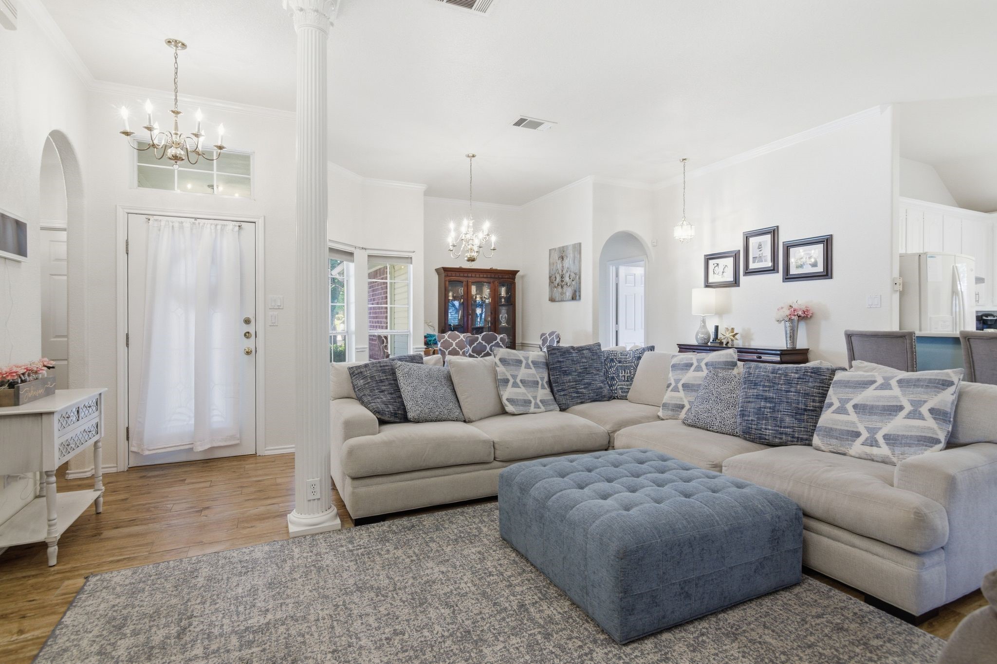 729 Bent Tree Court Hurst TX 76054
