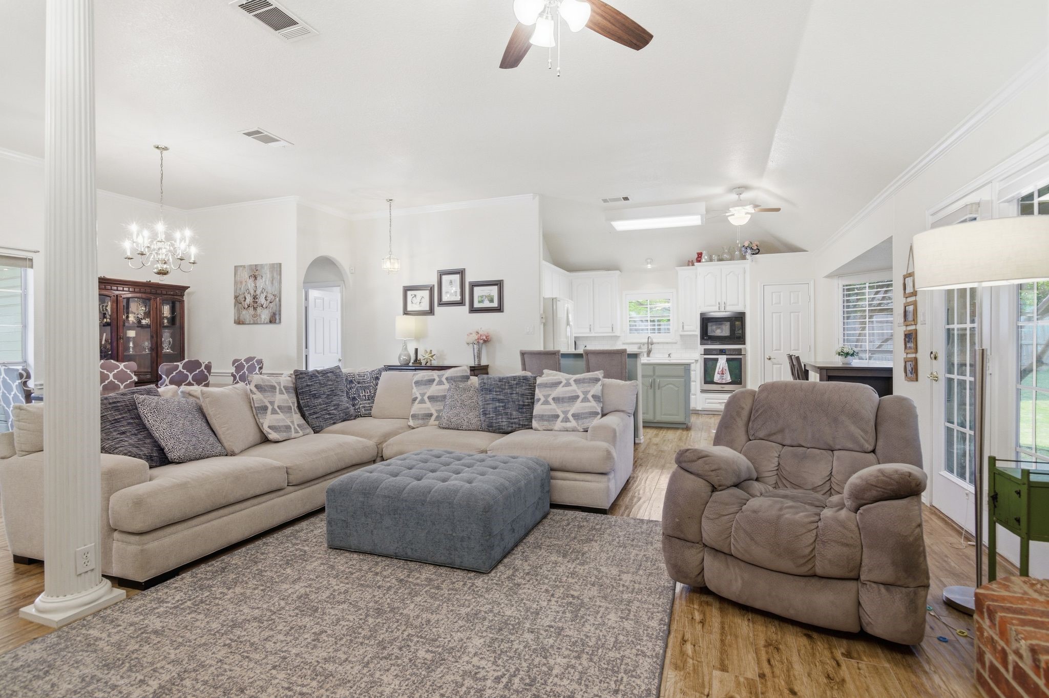 729 Bent Tree Court Hurst TX 76054