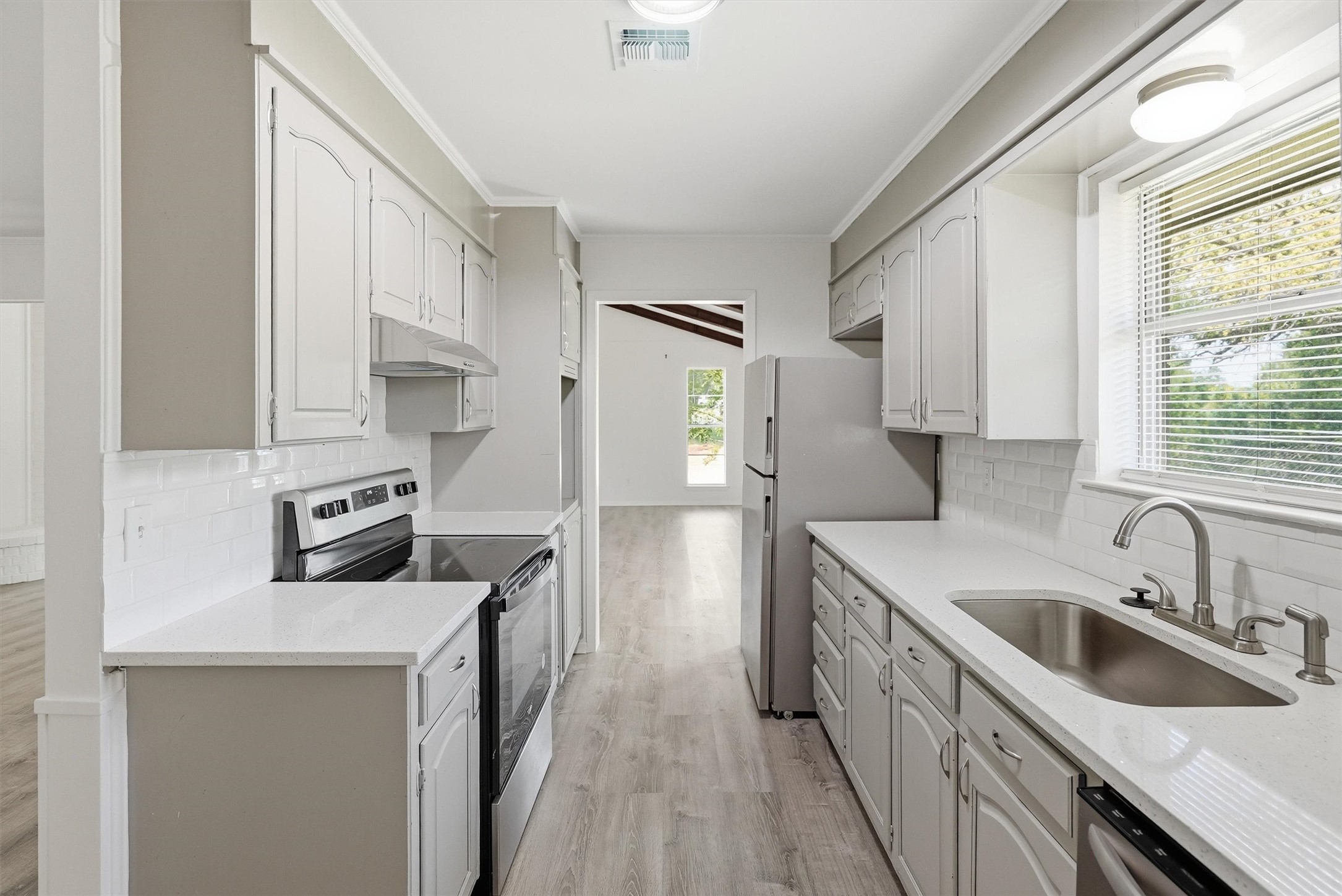 6106 Laredo Court Granbury TX 76049