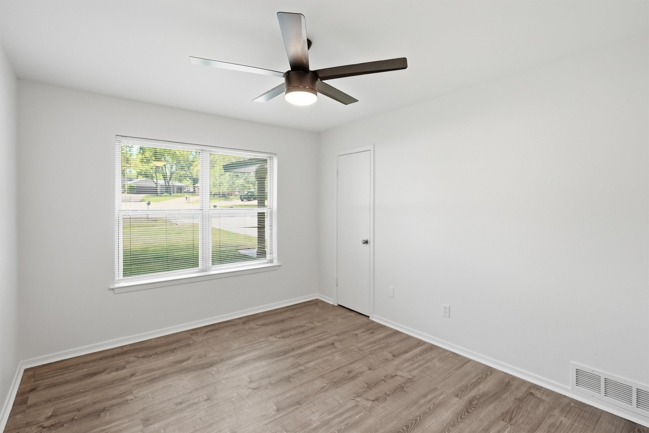 6106 Laredo Court Granbury TX 76049