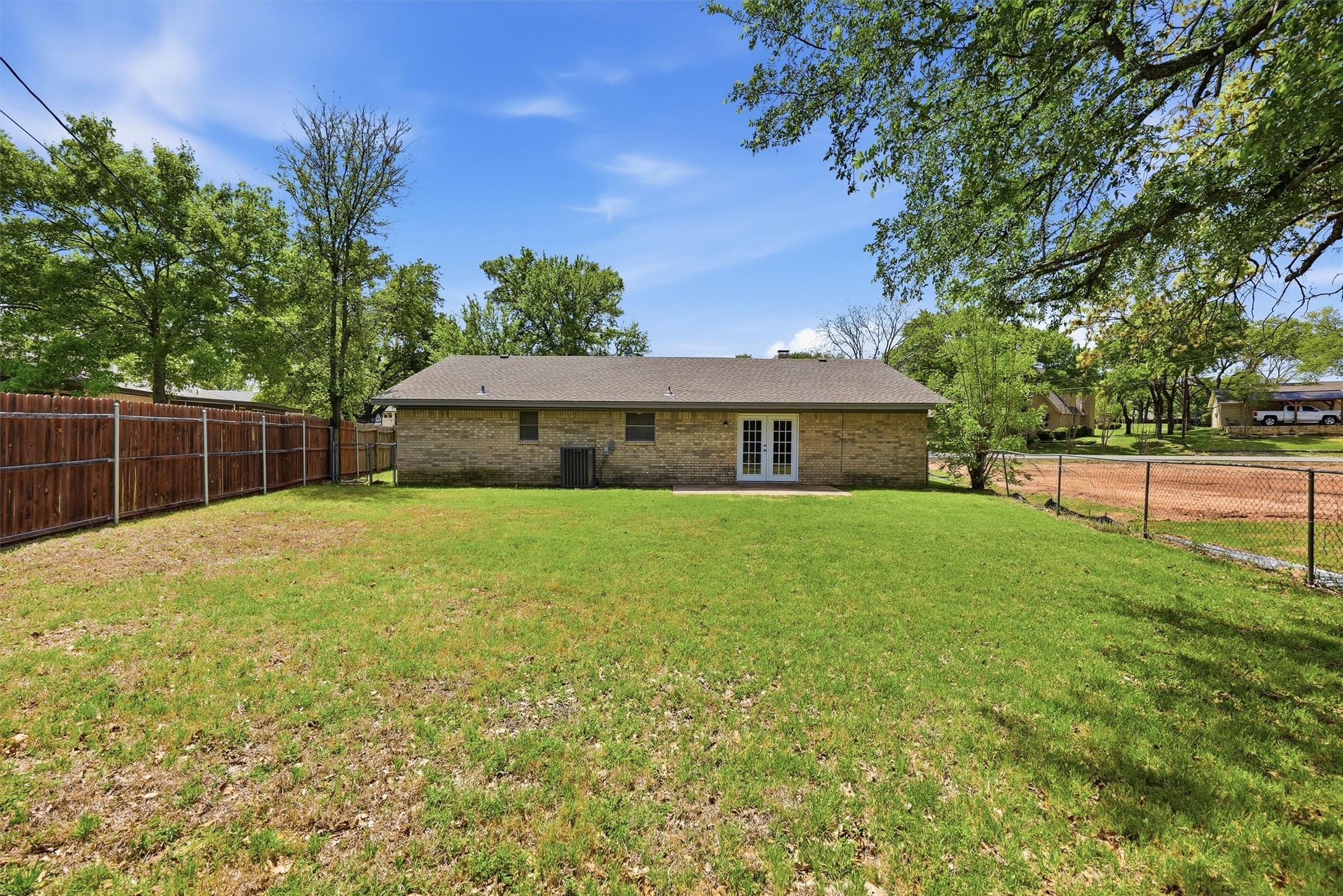 6106 Laredo Court Granbury TX 76049