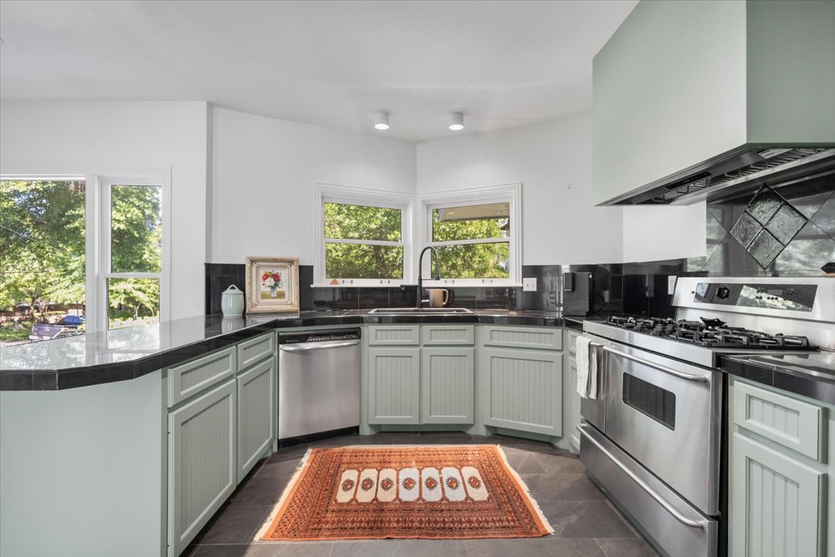 1420 S Donnybrook Avenue Tyler TX 75701