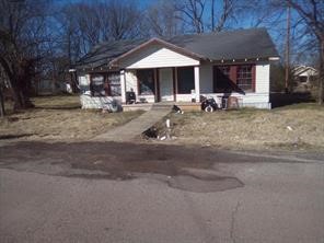 801 W Pierce Street Clarksville TX 75426