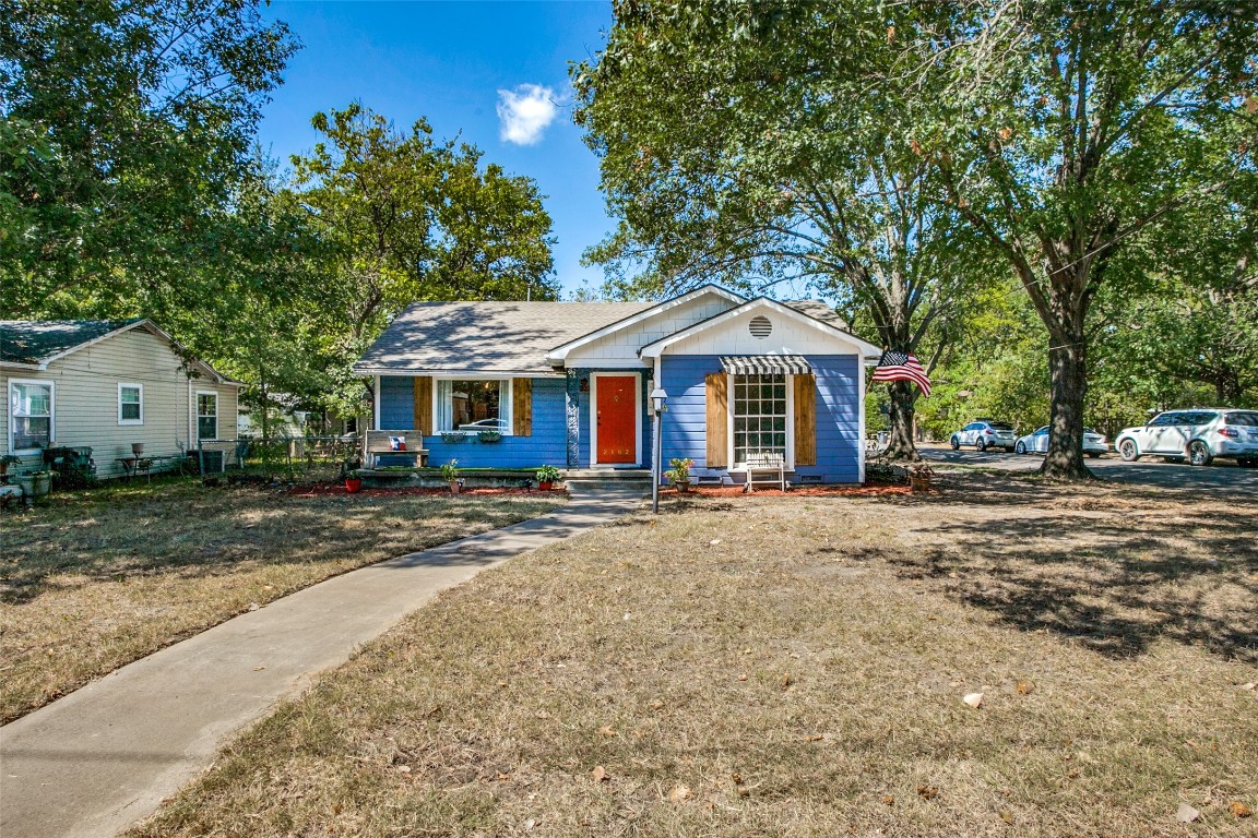 2102 W 2nd Avenue Corsicana TX 75110