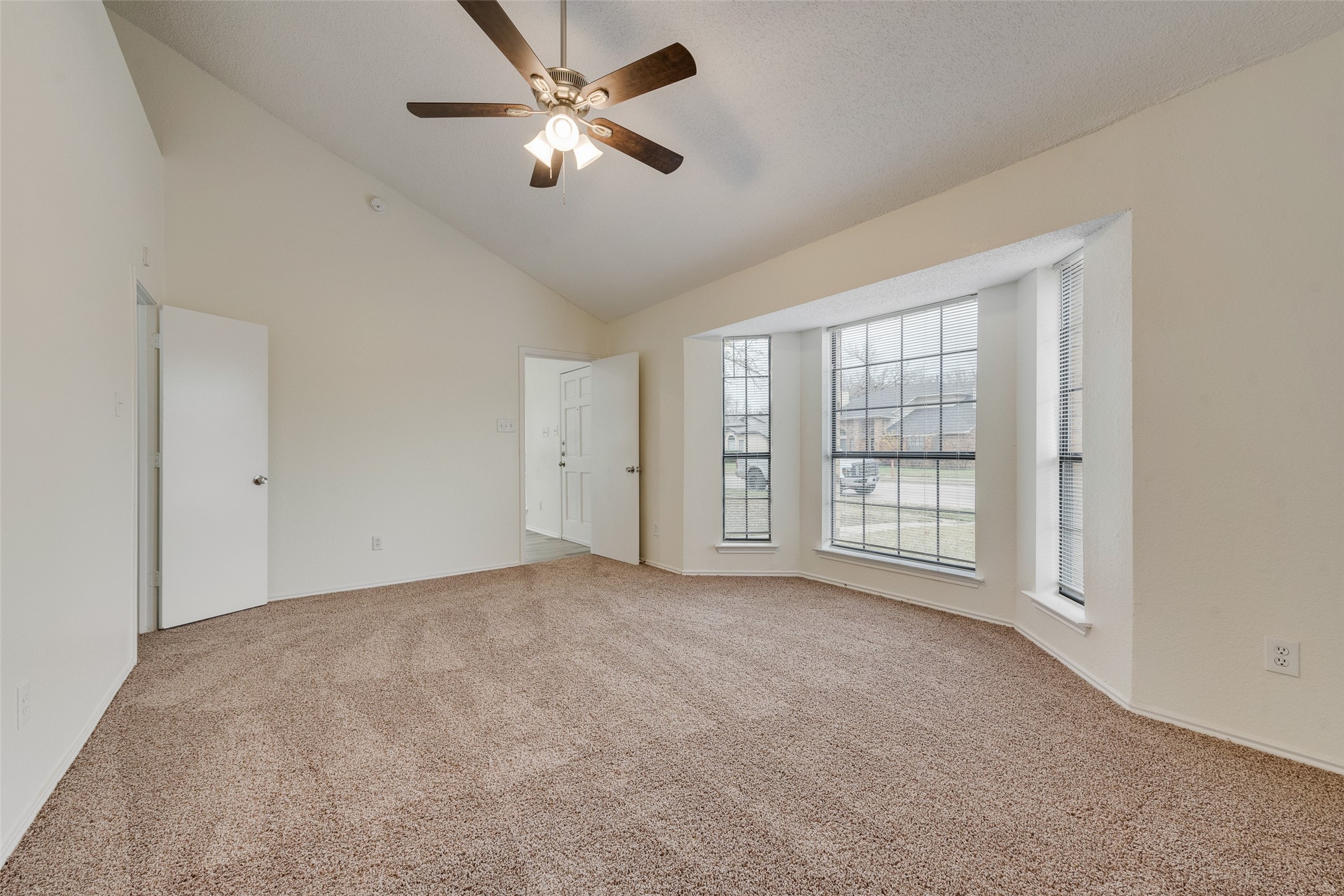 11805 Eloise Drive Balch Springs TX 75180
